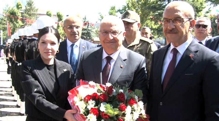 Milli Savunma Bakanı Güler Malatya’da