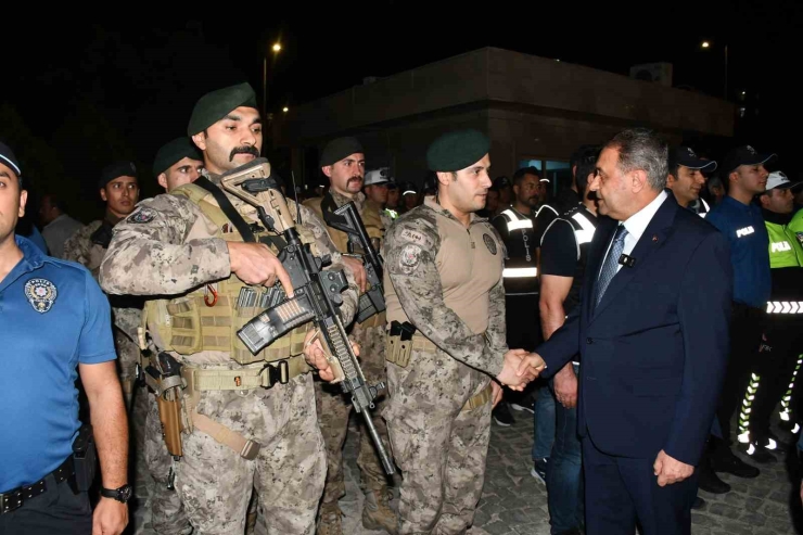 Siverek’te Asayiş Uygulamasına Vali Şıldak Eşlik Etti