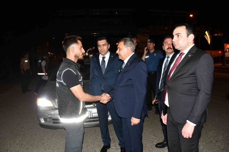 Siverek’te Asayiş Uygulamasına Vali Şıldak Eşlik Etti
