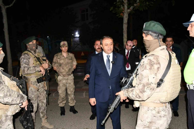 Siverek’te Asayiş Uygulamasına Vali Şıldak Eşlik Etti