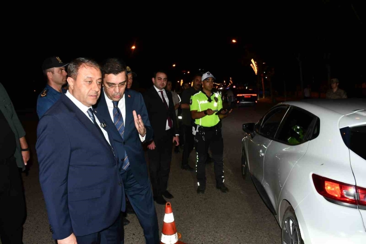 Siverek’te Asayiş Uygulamasına Vali Şıldak Eşlik Etti