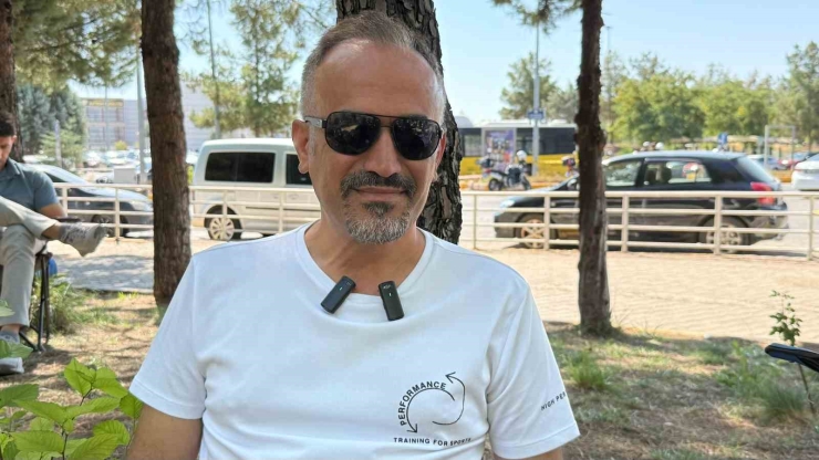Diyarbakır’da Kimliğini Ve Giriş Belgesini Unutanların İmdadına Polis Yetişti