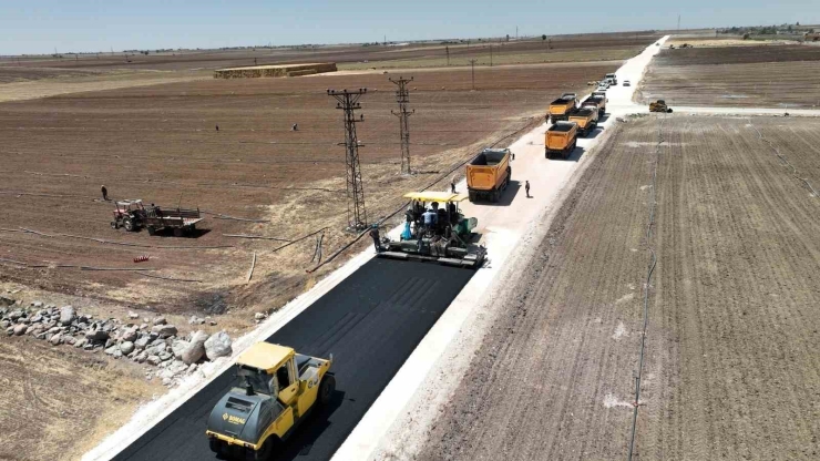 Suruç Ve Harran’ın Ardından Ceylanpınar Kırsalı Da Sıcak Asfaltla Buluşuyor