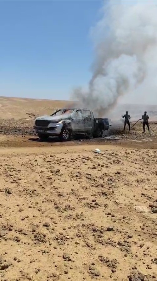 Şanlıurfa’da Kamyonet Alev Topuna Döndü