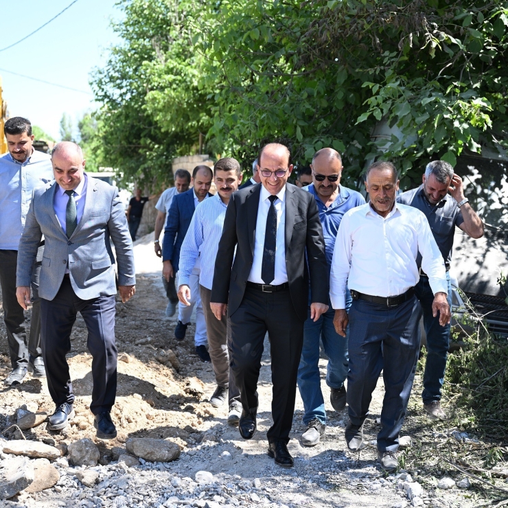 Yeşilyurt’ta Taş Duvar Çalışmalarıyla Yollar Daha Güvenli Hale Geliyor
