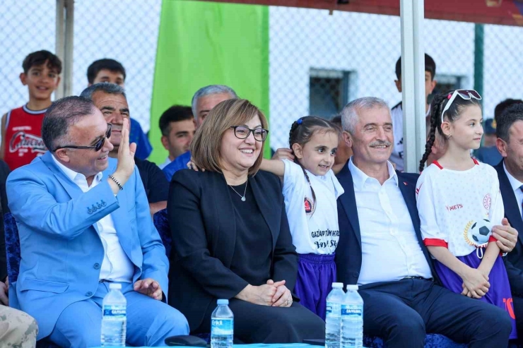 Türkiye’de Bir İlk Olan Muhtar Cup Futbol Turnuvası Başladı