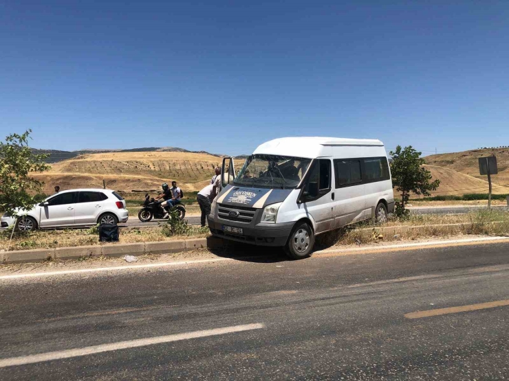 Minibüs Takla Attı: 1’i Ağır 5 Yaralı