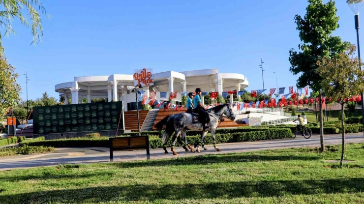 Gaziantep’te Atlı Jandarma Birlikleri Görev Başında