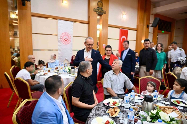 Malatya’da Her Ay 150 Milyon Tl’lik Sosyal Yardım Yapılıyor