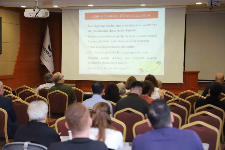 Sanko Üniversitesi Tıp Fakültesi Mezuniyet Sonrası İç Hastalıkları Eğitim Kursu Düzenledi
