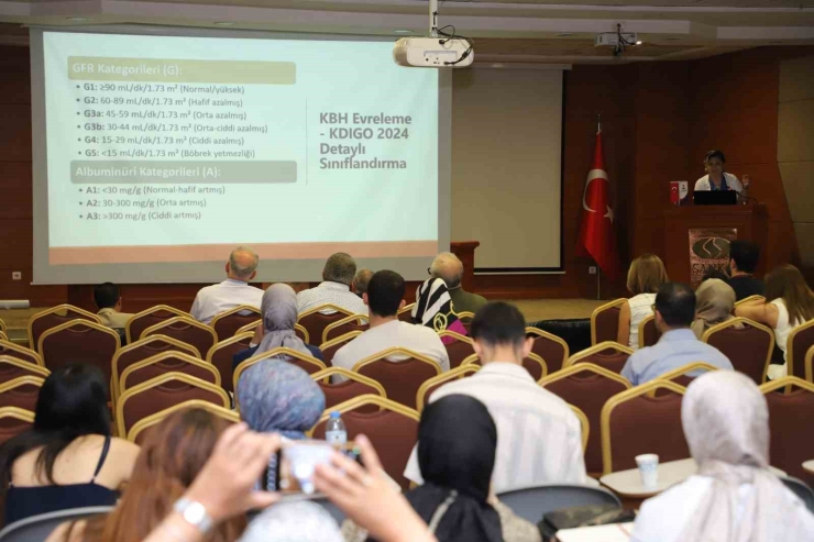 Sanko Üniversitesi Tıp Fakültesi Mezuniyet Sonrası İç Hastalıkları Eğitim Kursu Düzenledi