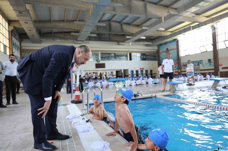 Büyükşehir Belediyesi 2025 Yaz Spor Okulları Sezonunu Coşkuyla Açtı