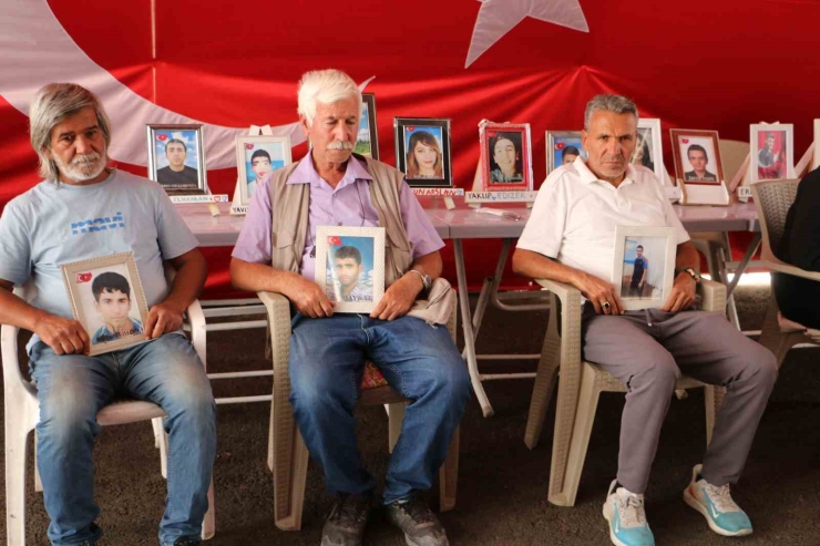 Diyarbakır Anneleri Evlat Nöbetine Devam Ediyor