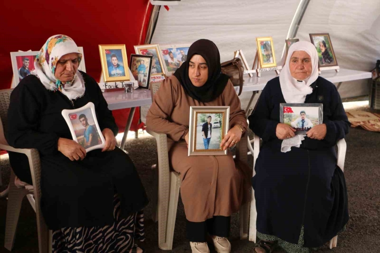Diyarbakır Anneleri Evlat Nöbetine Devam Ediyor