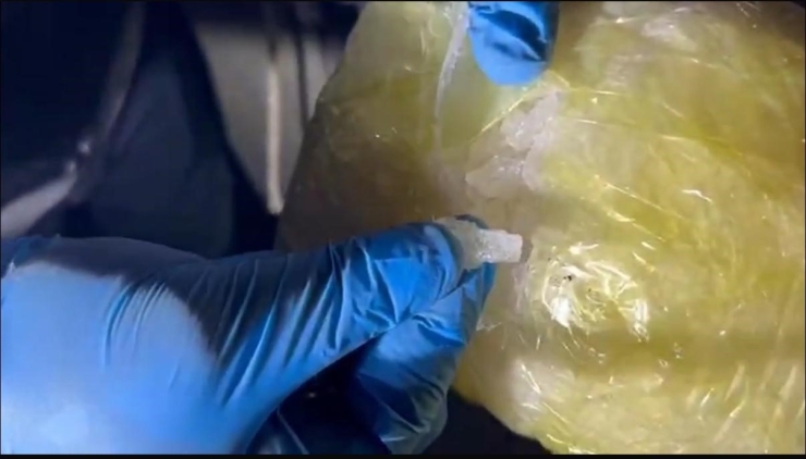 Diyarbakır’da 43 Kilogram Uyuşturucunun Ele Geçirildiği Operasyonlarda 3 Kişi Tutuklandı