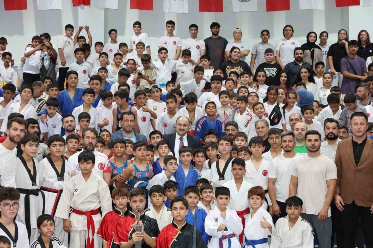 Şanlıurfa’da Yaz Spor Okulları Sezonu Açıldı