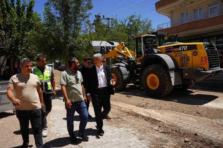 Başkan Hallaç: "konforlu Ve Dayanıklı Yollarla Kahta’yı Geleceğe Hazırlıyoruz"