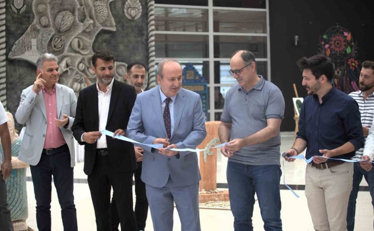 Işıltılı Atıklar Sanatla Buluştu