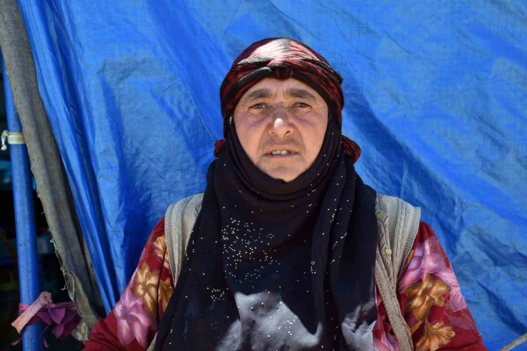 Diyarbakır’da Yaylada Kalan Besicilerin Hayvanlarına Tankerlerle Su Taşınıyor
