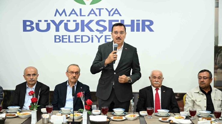 Malatya’da Büyükşehir Belediyesinden Muharrem İftarı