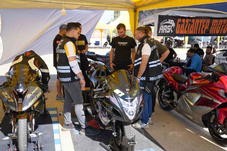 Motosiklet Tutkunları Gaziantep’te Buluştu