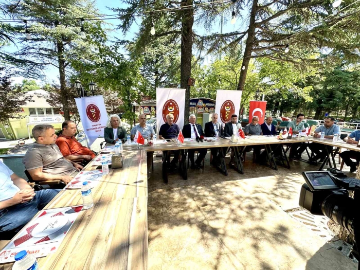 Zoonotik Hastalıklara Karşı "tek Sağlık" Vurgusu