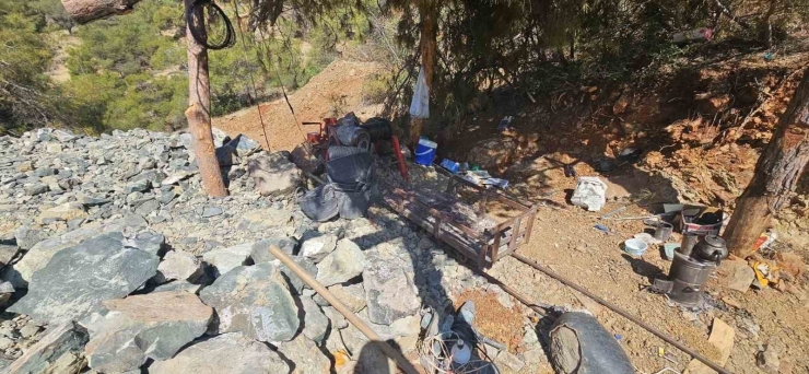 Kaçak Krom Madeni Çıkaran 3 Şahıs Suçüstü Yakalandı