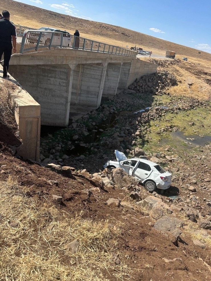 Diyarbakır’da Otomobil Köprüden Düştü: 1 Yaralı