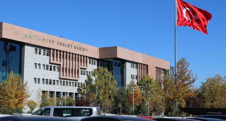 "yoksa Sana Da Sıkarım" Tehdidiyle Cinayete Ortaklık İddiası