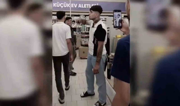Şanlıurfa’da Markette Etrafa Deodorant Sıkan Şahıs Gözaltına Alındı
