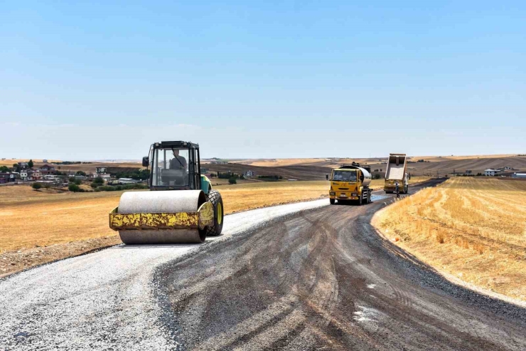 İki İlçeye Bağlı 8 Mahalle Ve 11 Mezra Yolu Asfaltlandı
