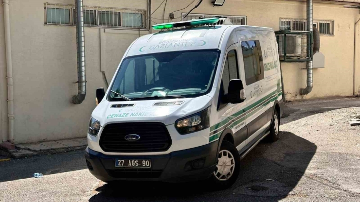 Serinlemek İstedi, Canından Oldu