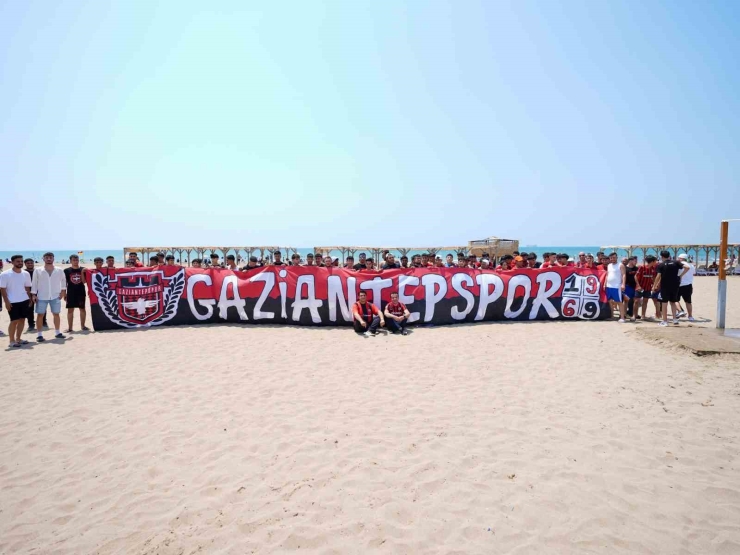 Yılmaz’dan Gaziantep Fk Taraftarlarına Vefa Dolu Jest