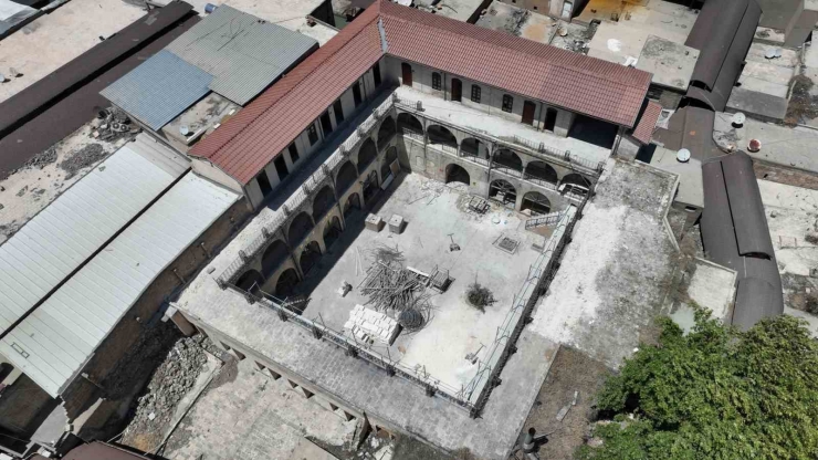400 Yıllık Barutçu Hanı Restorasyon Çalışmalarıyla Yeniden Gün Yüzüne Çıkıyor