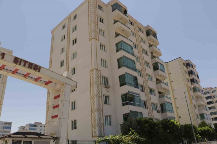 Ejegül’ün 8. Kattan Düşerek Öldüğü Apartmanın Yöneticisi: ’’cemil K., 2 Ay Önce Gelip Dua Etmiş’’