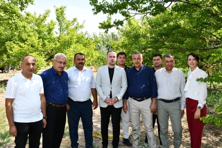 Karademir’den Kayısı İçin Acil Destek Çağrısı