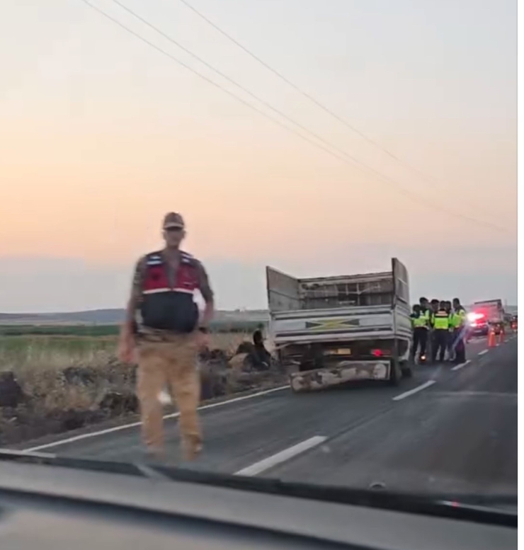 Siverek’te Tarım İşçilerini Taşıyan İki Araç Çarpıştı: 11 Yaralı