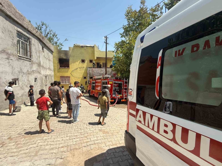 Diyarbakır’da Klima Ünitesi Yangına Neden Oldu, 3 Kişi Dumandan Etkilendi