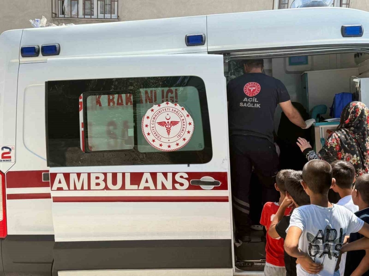 Diyarbakır’da Klima Ünitesi Yangına Neden Oldu, 3 Kişi Dumandan Etkilendi