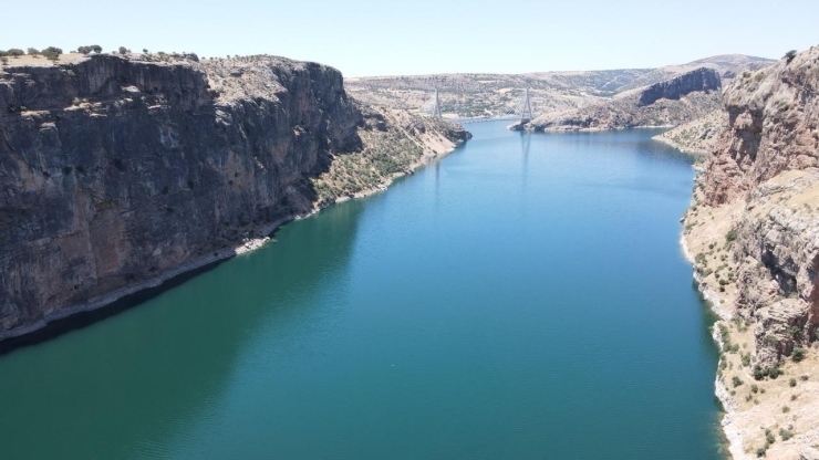 Keşiş Mağarası Yerli Turistlerin İlgi Odağı Oldu