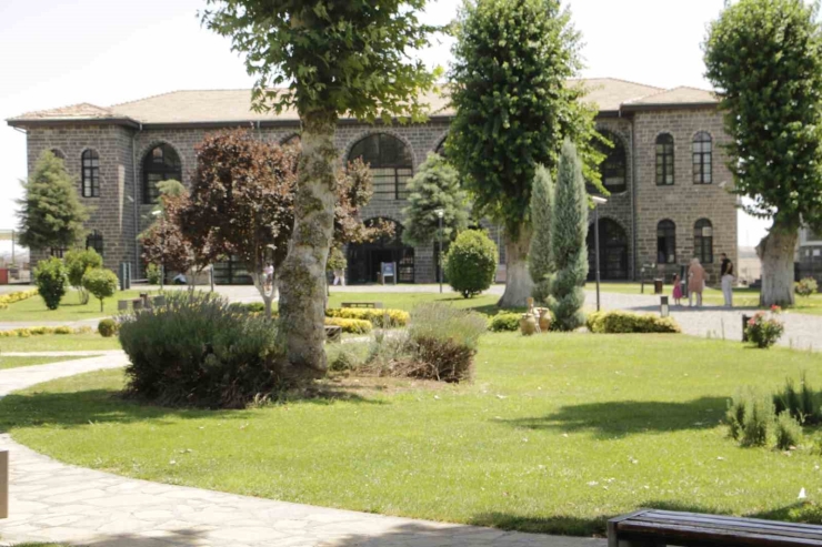Aşırı Sıcaklardan Dolayı Diyarbakır Müzesi’nde Yüzde 75’lik Ziyaretçi Düşüşü