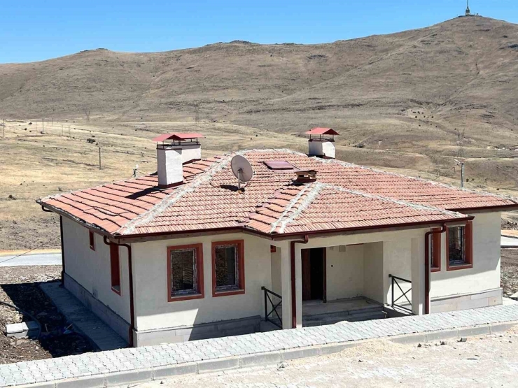 Akçadağ Kozluca’da Deprem Konutlarında Sona Doğru
