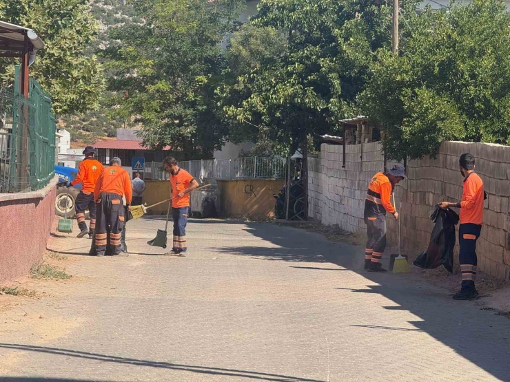 Şehitkamil’de Temizlik Seferberliği Devam Ediyor