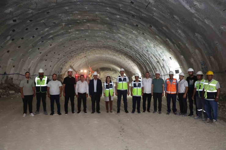 Dülük Tünelinde Çalışmalar Devam Ediyor