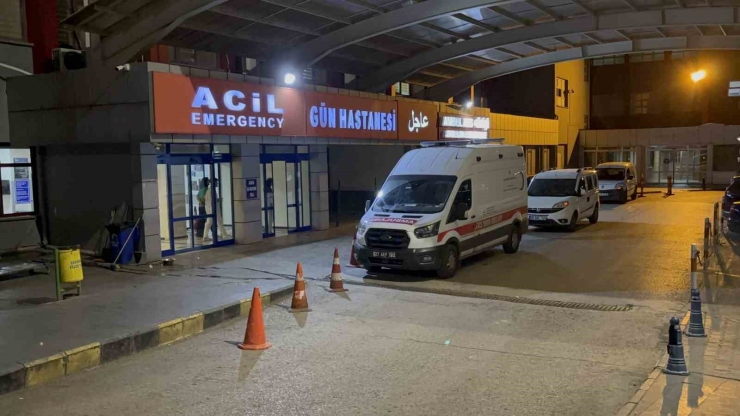 Gaziantep’te 8 Kilogram Altın Gasp Eden Şahıslar Polise Ateşle Karşılık Verdi: 4 Polis Yaralandı
