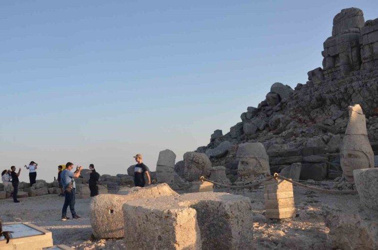 Kültürler Nemrut’ta Buluştu