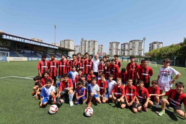 Tahmazoğlu Yaz Spor Okulu Öğrencileriyle Buluştu