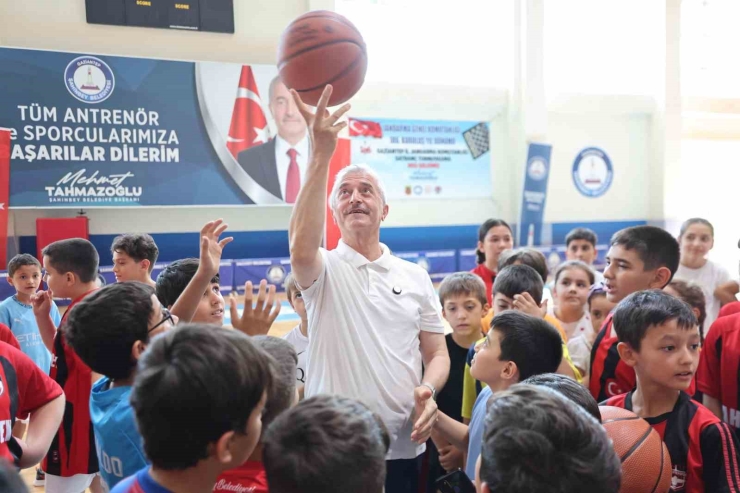 Tahmazoğlu Yaz Spor Okulu Öğrencileriyle Buluştu