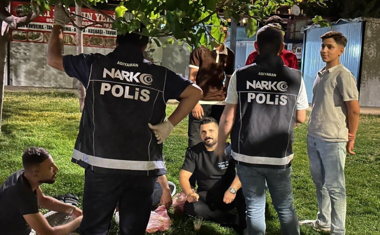 Besni’de 72 Kişi Ve 29 Araç Denetlendi