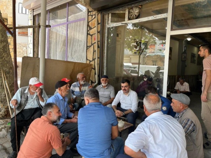 Dicle Kaymakamı Atış, İlçe Emniyet Amiri Özkan İle Birlikte Esnafı Ziyaret Etti